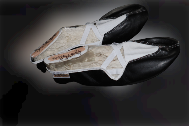 MajestiBallerina criss cross diverse colours mit Ledersohle