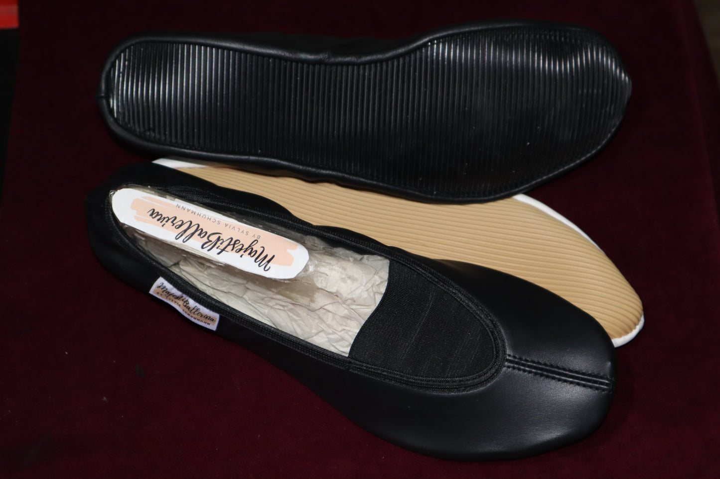 Voltigierschuhe mit neuartiger schwarzer Gummisohle