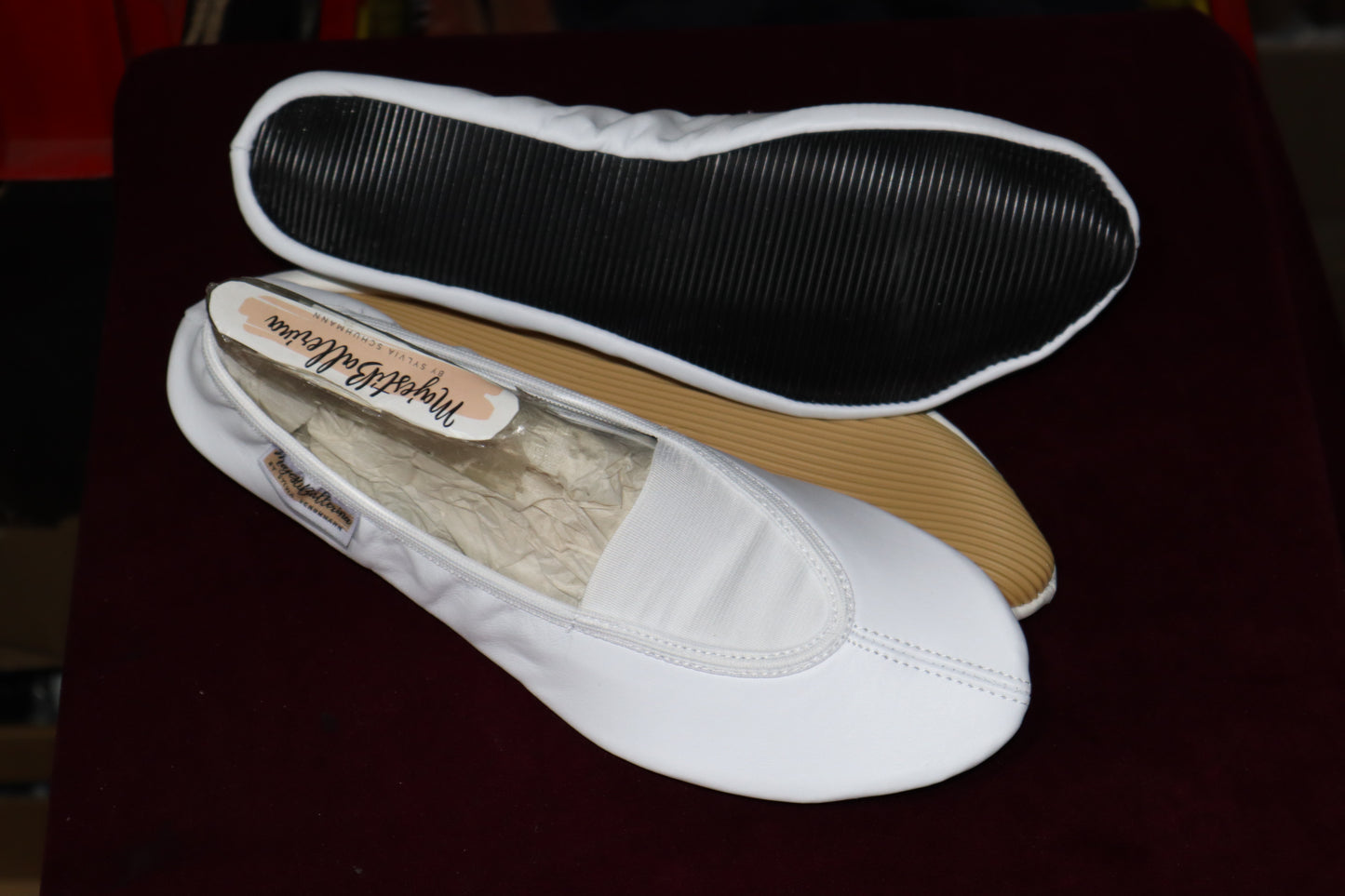 Voltigierschuhe mit neuartiger schwarzer Gummisohle