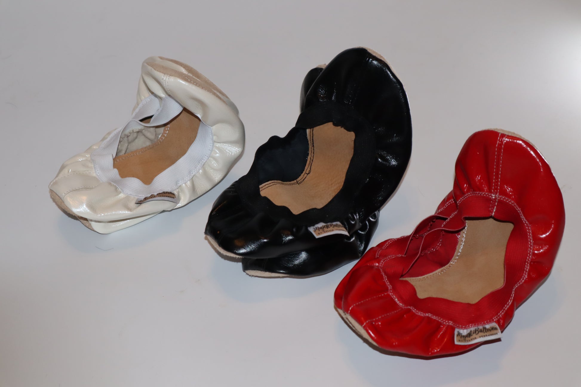 MajestiBallerina Sylvia's Favorite  Lack Ballerina 22-3455 rot beige schwarz